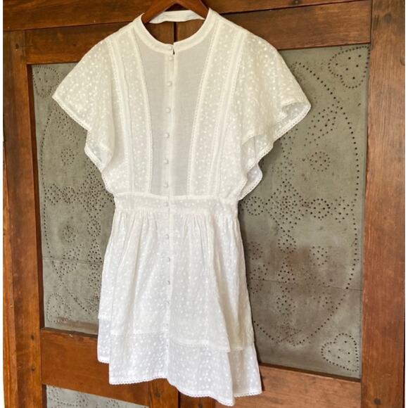 Robe Sans Manches BEBE à Volants - Taille XS - Neuve Avec Étiquettes (NWT)